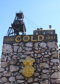 Quartz and copper monument