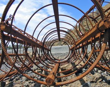Digital Photograph, L.J. Gervasoni, Reo at Niddrie Quarrie, 2005