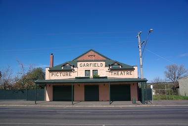 Photograph - Photograph - Colour, Clare Gervasoni, Garfield Picture Theatre, 2011, 27/08/2017