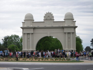 Photograph - Photograph - Colour, Arch of Victory, Ballarat, 2011
