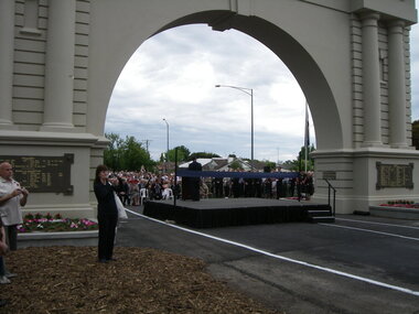 Photograph - Colour, Arch of Victory, Ballarat, 2011, 2011