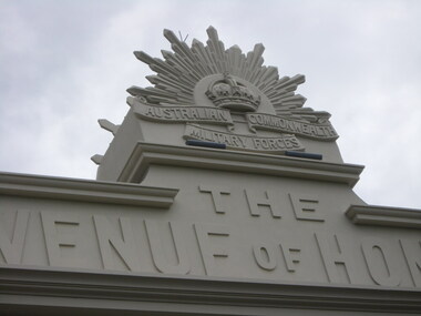 Photograph - Photograph - Colour, Arch of Victory, Ballarat, 2011, 2011