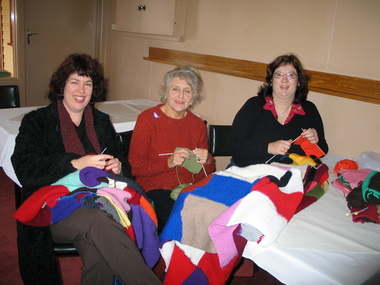 Digital photographs, L.J. Gervasoni, Knitting blankets - savoia hotel Hepburn Springs, c2006