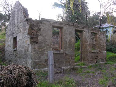 Photograph - Colour, Stone cottage , Agitation Hill, Chewton, 2011