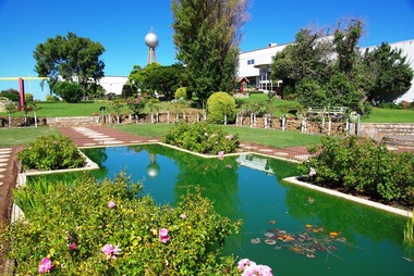 Digital Photograph, L.J. Gervasoni, Fletcher Jones Gardens, 2011