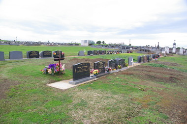Photograph - Photograph - Colour, Clare Gervasoni, Tower Hill Cemetery, 2009, 26/07/2009