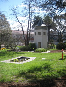 Photograph - Colour, Clare Gervasoni, University of Melbourne System Garden, 2010, 29/09/2010