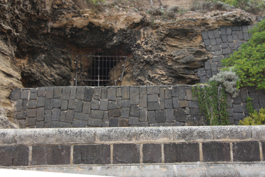 Photograph - Colour, Clare Gervasoni, Buckley's Cave, Point Lonsdale, 31/03/2015