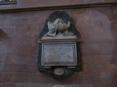 Photograph - Colour, Stonework, Carlisle Cathedral 27 October 2016
