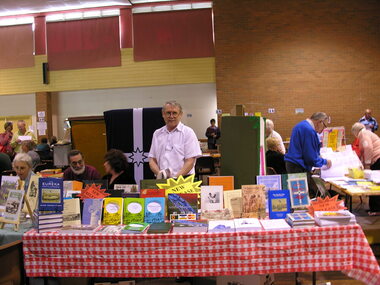 Photograph - Colour, Wayne Phillipson at the Bendigo Open Day, 2004, 01/01/2004