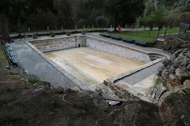 digital photographs, Lisa Gervasoni, Buchan Pool, Victoria, 2017