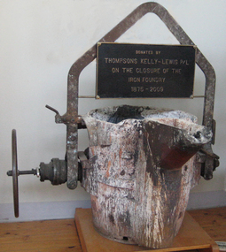 Photograph - Colour, Clare Gervasoni, Thompson's Foundry, 2013, 04/03/2013