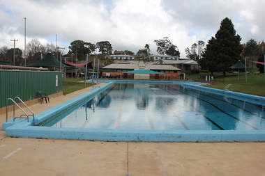 Photograph - Colour, L.J. Gervasoni, Castlemaine Pre-Olympic Swimming Pool, 2011, 06/08/2011