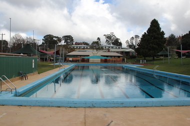 Photograph - Colour, L.J. Gervasoni, Castlemaine Pre-Olympic Swimming Pool, 2011, 06/08/2011