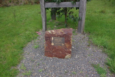 Photograph, Leadbeater's Possum Rediscovery Memorial, 2014, 04/11/2014