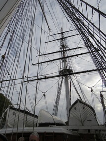 Photograph - Colour, Cutty Sark vessel and exhibition, Greenwich, England, rigging, 06/11/2016