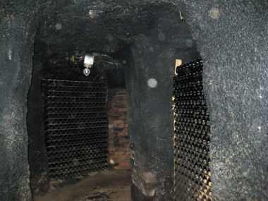 Photograph - Colour, Clare Gervasoni, Great Western Winery, 2010, 10/12/2010
