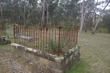 Photograph - Colour, Grave in Vaughan Cemetery, 2017, 16/07/2017
