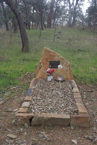 gravestone