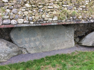 Photograph - Colour, Knowth and New Grange, Ireland, World Heritage Centre