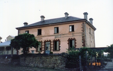 Photograph - Photograph - Colour, Clare Gervasoni, Villa Parma, Hepburn Springs, 1999, 18/01/1999