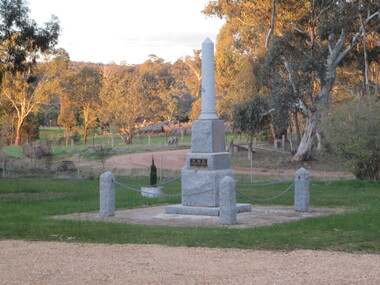 Photograph - Photograph - Colour, Clare Gervasoni, Clydesdale War Memorial, 2018, 14/05/2018