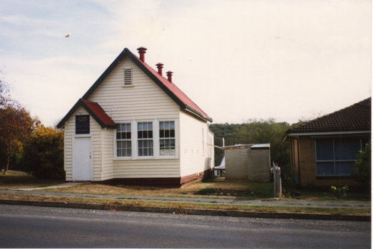 Former Yandoit Hills School 2052 after being moved to Hepburn Springs, c2005