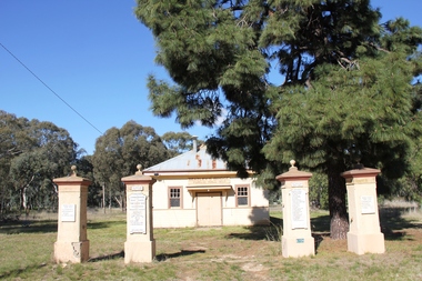 Beazley's Bridge Public Hall and Avenue of Honour