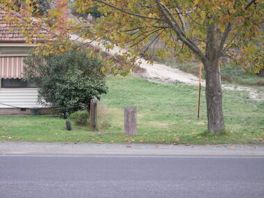 Photograph - Photograph - Colour, Milepost on Main Road, Ballarat East, 2008, 10/12/2008