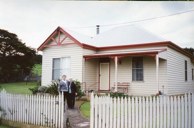 Photograph - Photograph - Colour, 'Hillside', 41 McCartney Lane, Crossley