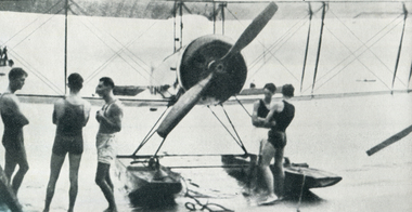 Image - Black and White, Joyflights in Sydney