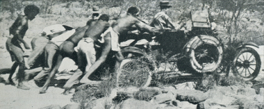 Image - Black and White, Fergus McGinness and Hudson Fysh's Ford car