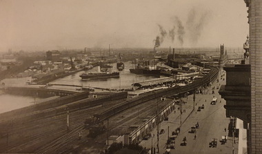 Image, Melbourne Port on the Yarra River, c1918