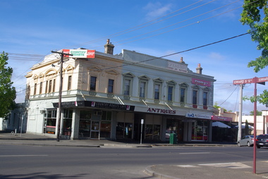 Colour, Clare Gervasoni, Building on the corner of Sturt Street and Errard Street, Ballarat, 2011, 29/12/2011