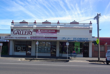 Colour, Clare Gervasoni, Building at 1006 Sturt Street, Ballarat, 2011, 29/12/2011