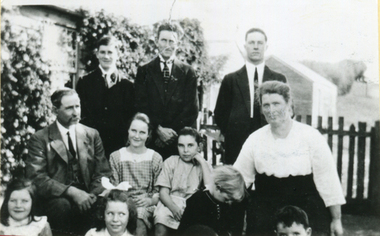 Photograph - Photograph - Black and White, The Carroll Family of Crossley, c1928