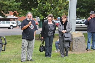 Photograph - Colour, Clare Gervasoni receiving the Eureka Australia Day Medal, 2011, 03/11/2011