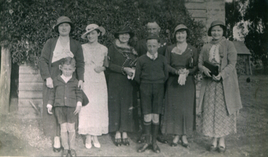 Photograph - Photograph - Colour, Hogan Family of Kurting, Victoria