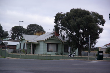 Photograph - Colour, 128 Albert Street, Sebastopol, 2020, 07/04/2020