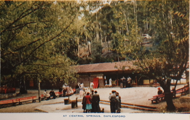 Souvenir - Postcard Booklet Image, Nucolor Vue, A Souvenir of Beautiful Daylesford, c1948