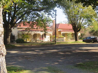 Photograph, Houses in South Street, Ballarat Central, 13/04/2020