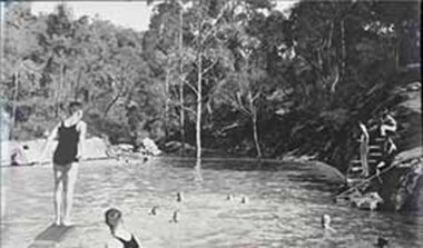 Image - Black and White, Hepburn Swimming Pool