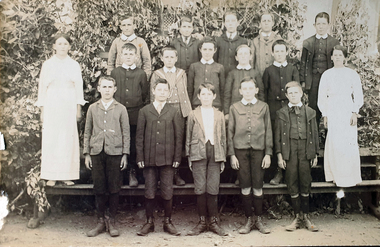 Photograph, Students of Carisbrook Primary School