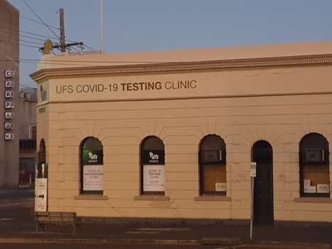 Corner building