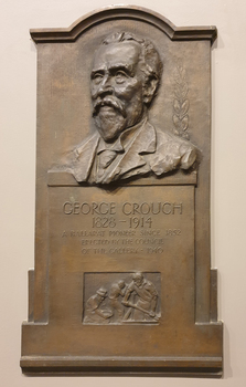 Memorial plaque to George Crouch