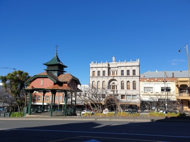Photograph, Clare Gervasoni, Titanic Bandstand and Ballarat Mechanics' Institute, c2020