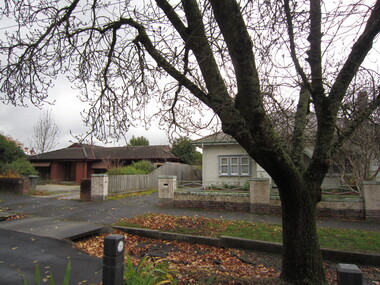 Photograph, Clare Gervasoni, 103 Lyons Street South, Ballarat from outide 105 Lyons Street South, Ballarat Central, 28/05/2023