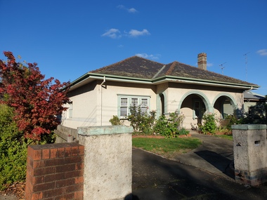 Photograph, Clare Gervasoni, 105 Lyons Street South, Ballarat Central from Dana Street, 04/2023