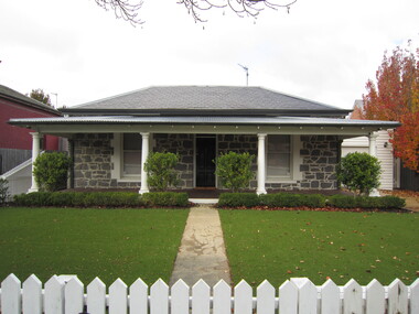 Photograph, Clare Gervasoni, 23 Raglan Street South, Ballarat Central, 2023