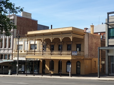 Photograph, Unicorn Hotel, Sturt Street, Ballarat, 2020
